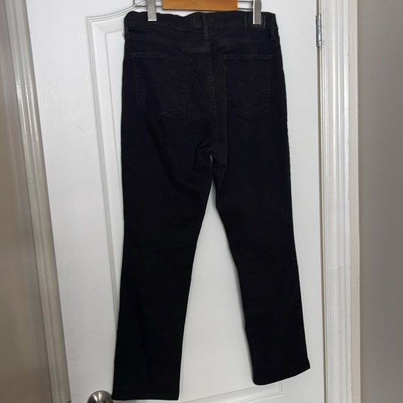Levi’s 724 High-Rise Straight Jeans - Picture 4 of 4